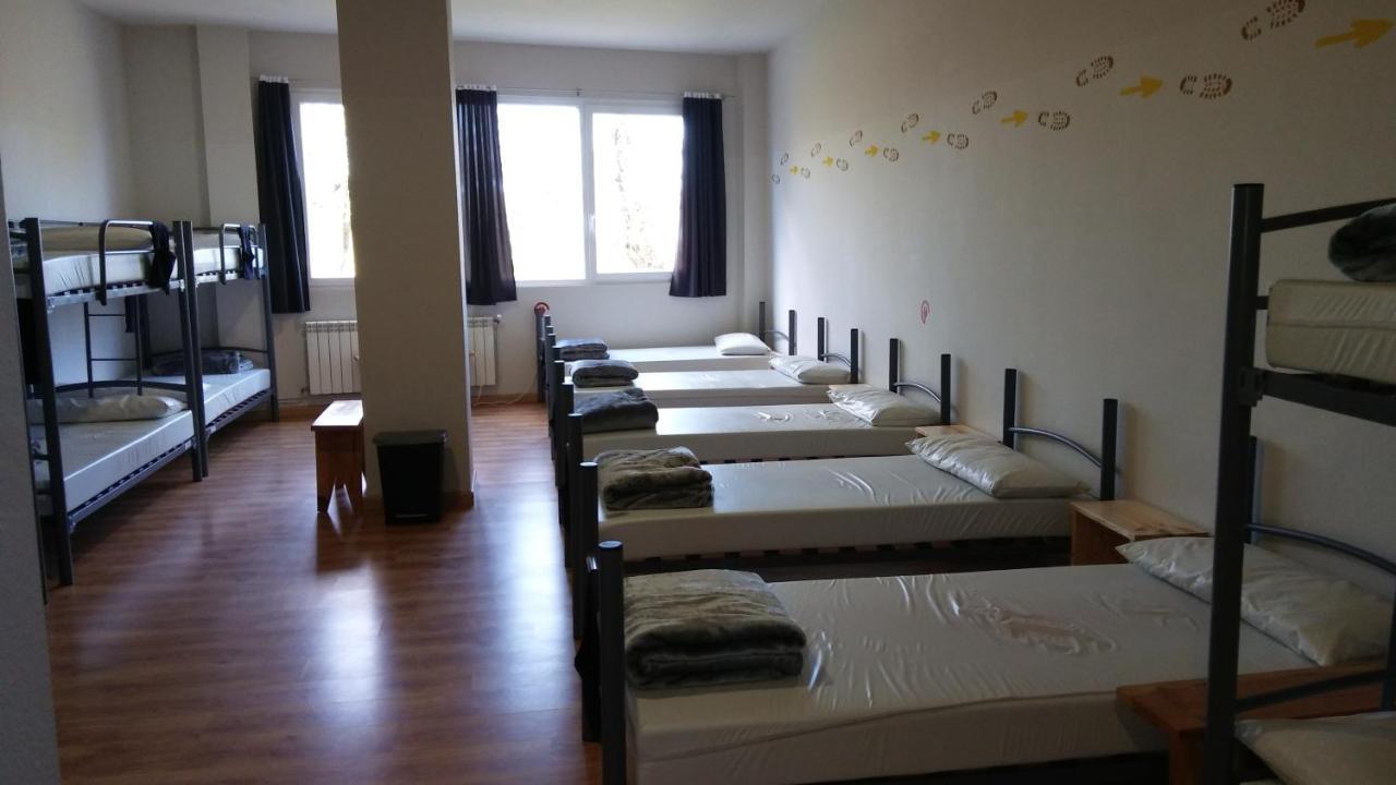 Alma Del Camino - Rooms & Albergue Sarria Buitenkant foto