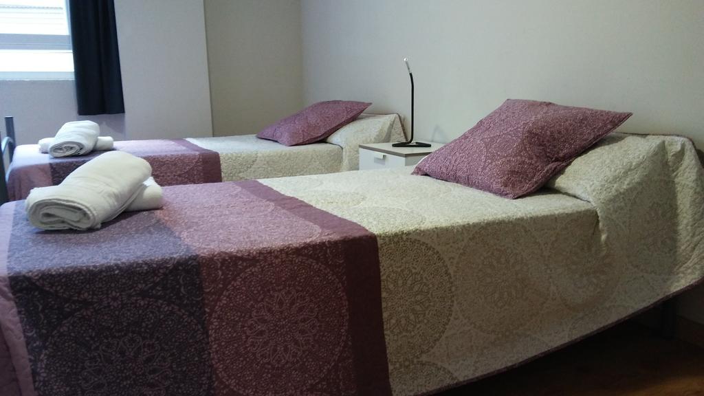 Alma Del Camino - Rooms & Albergue Sarria Buitenkant foto