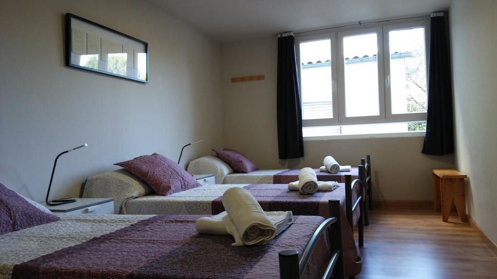 Alma Del Camino - Rooms & Albergue Sarria Buitenkant foto