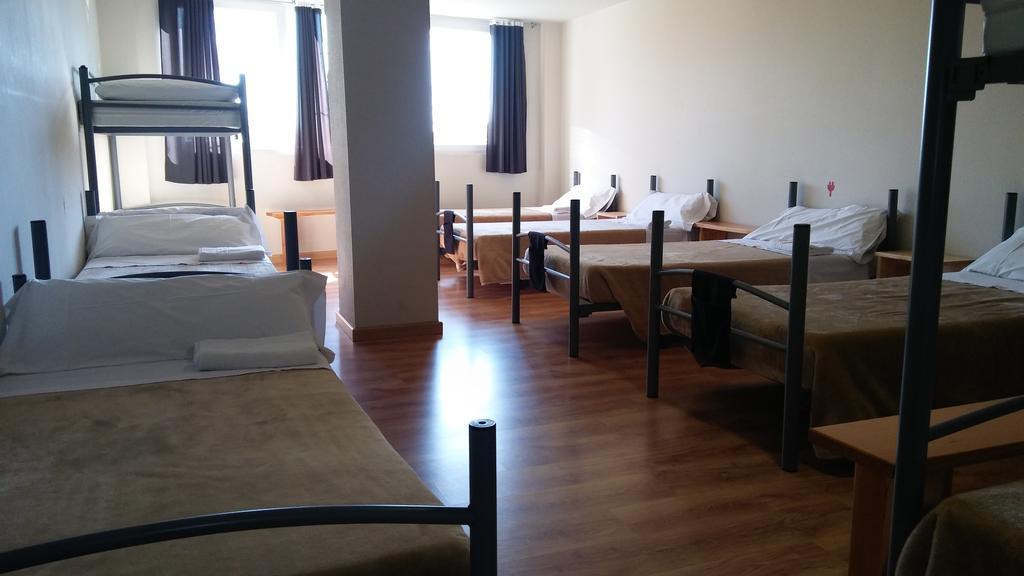 Alma Del Camino - Rooms & Albergue Sarria Buitenkant foto
