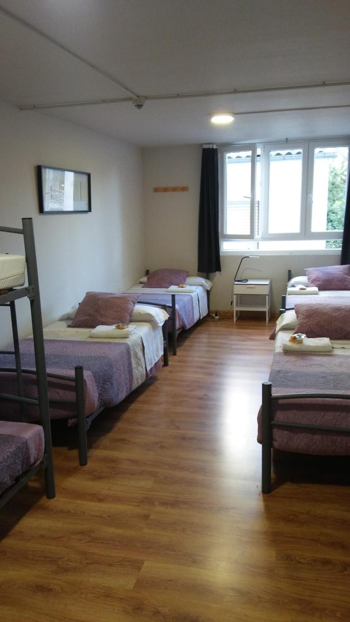 Alma Del Camino - Rooms & Albergue Sarria Buitenkant foto
