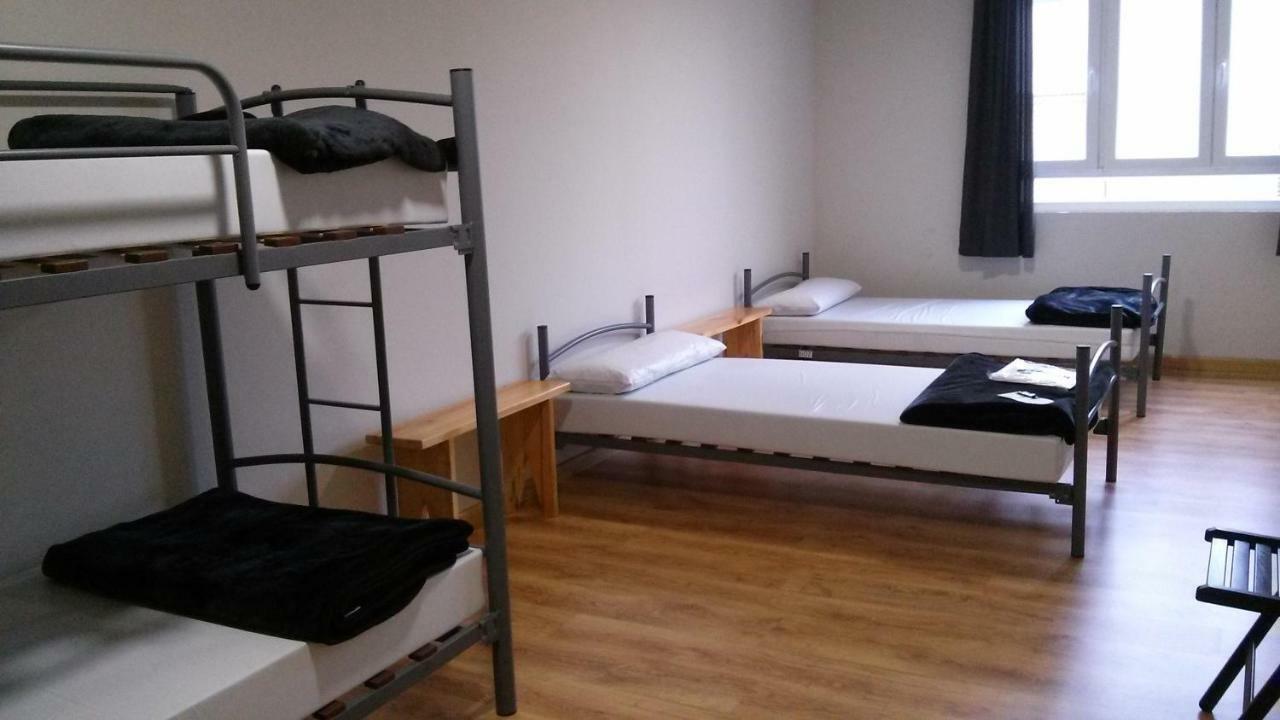 Alma Del Camino - Rooms & Albergue Sarria Buitenkant foto