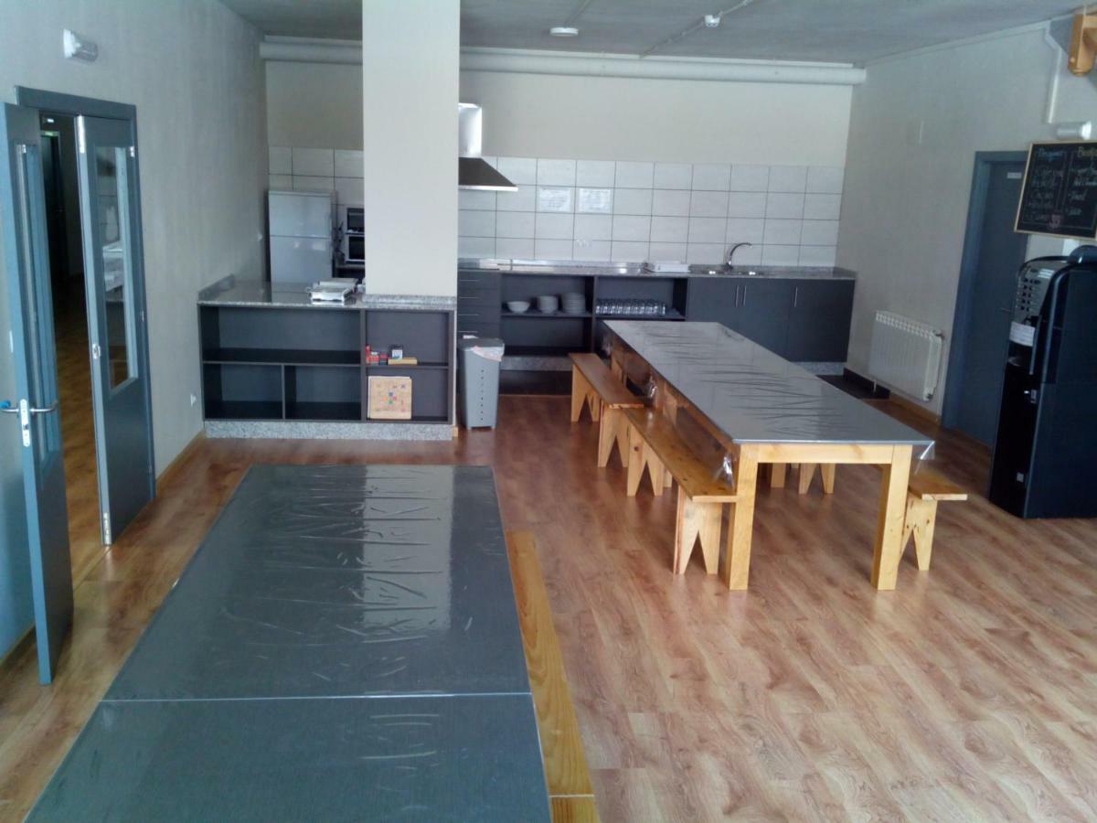 Alma Del Camino - Rooms & Albergue Sarria Buitenkant foto